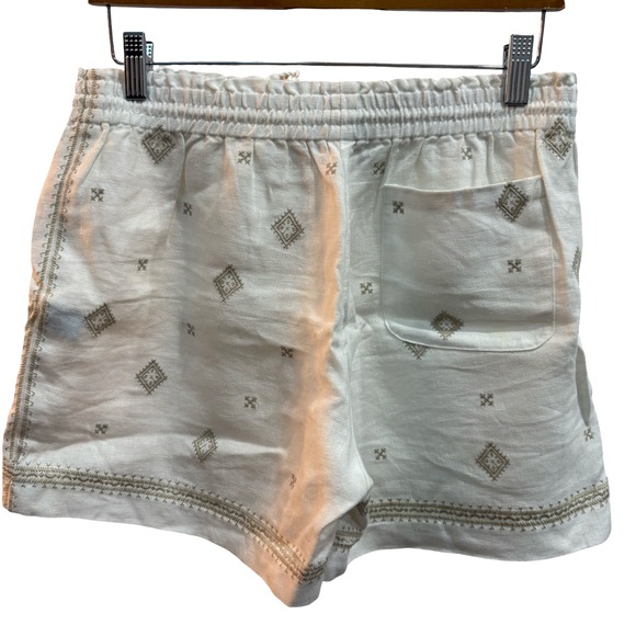 J. McLaughlin Pants - J. McLaughlin Creme Linen Embroidered Shorts — Size M
